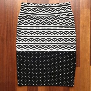 Black and White LuLaRoe Cassie Skirt- Size L